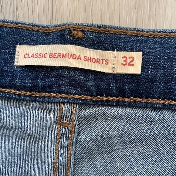 Levi's‎ Classic Bermuda shorts size 32 denim casual - Picture 7 of 12
